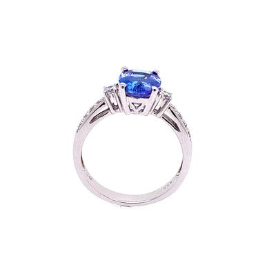 Tanzanite and Diamond 14kt Gold Ring/ 1.99ct/Tanzanite/ 0.20ct Diamond