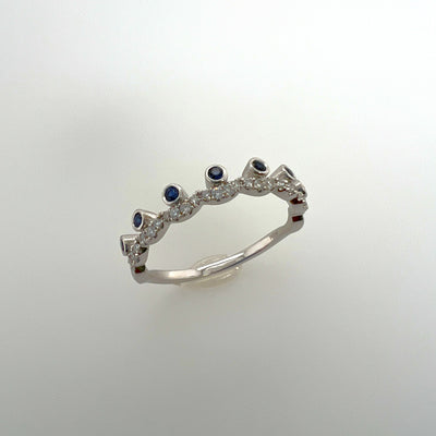 Sapphire and Diamonds Ring