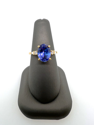 Tanzanite and Diamonds Ring