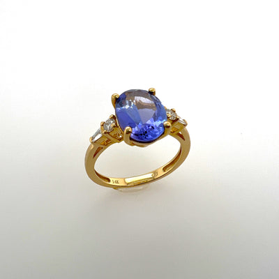 Tanzanite and Diamonds Ring