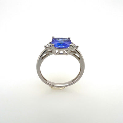 Tanzanite and Diamonds Ring