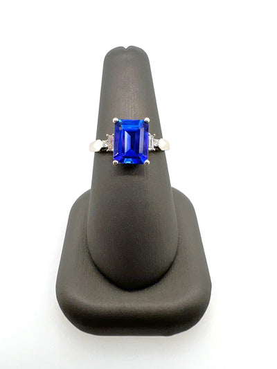 Tanzanite and Diamonds Ring